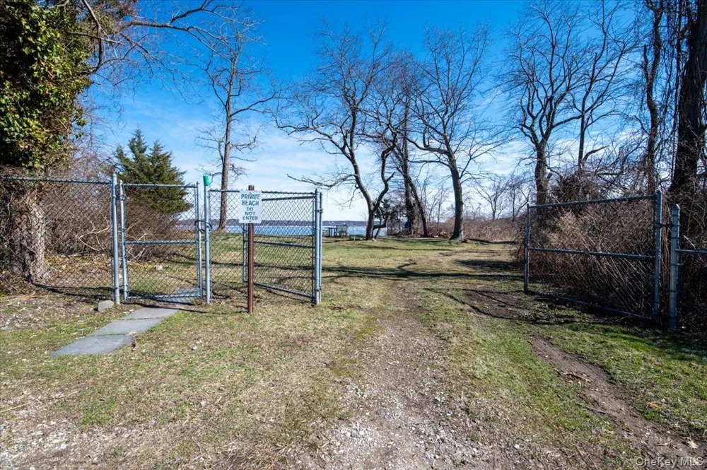 224 Centre Island Road Centre Island, NY 11771