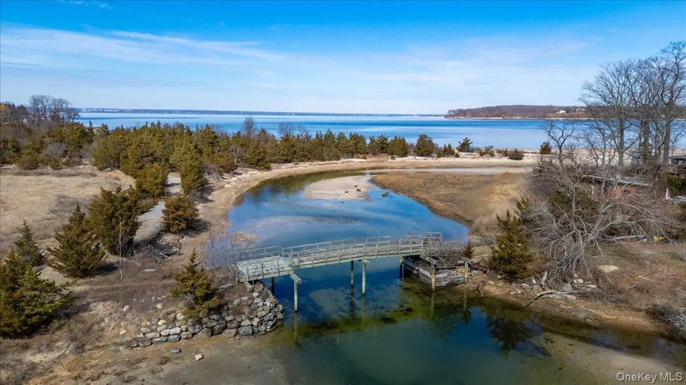 224 Centre Island Road Centre Island, NY 11771