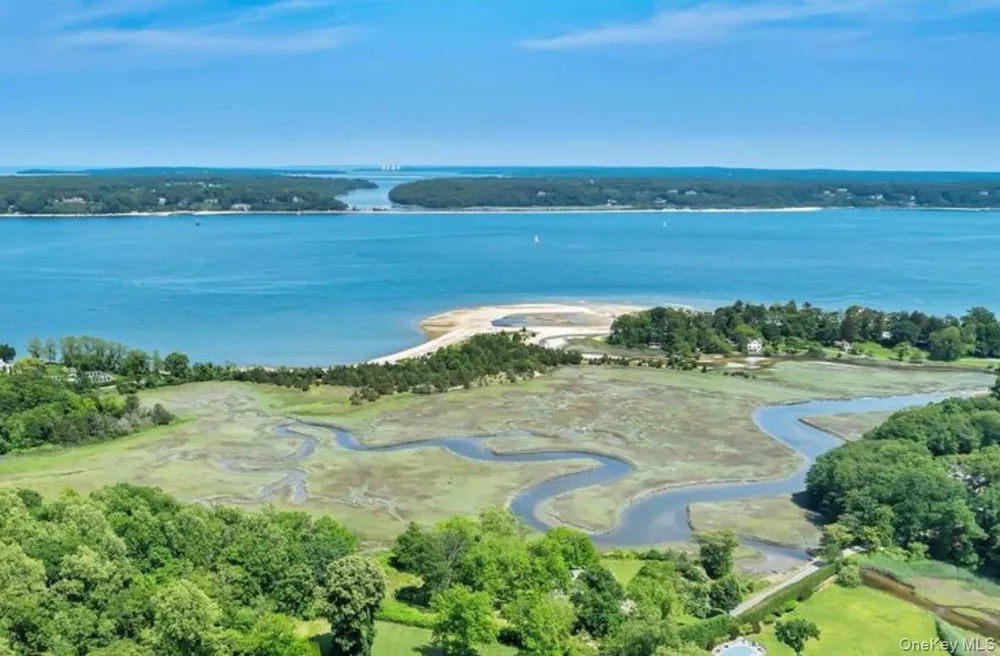 224 Centre Island Road Centre Island, NY 11771