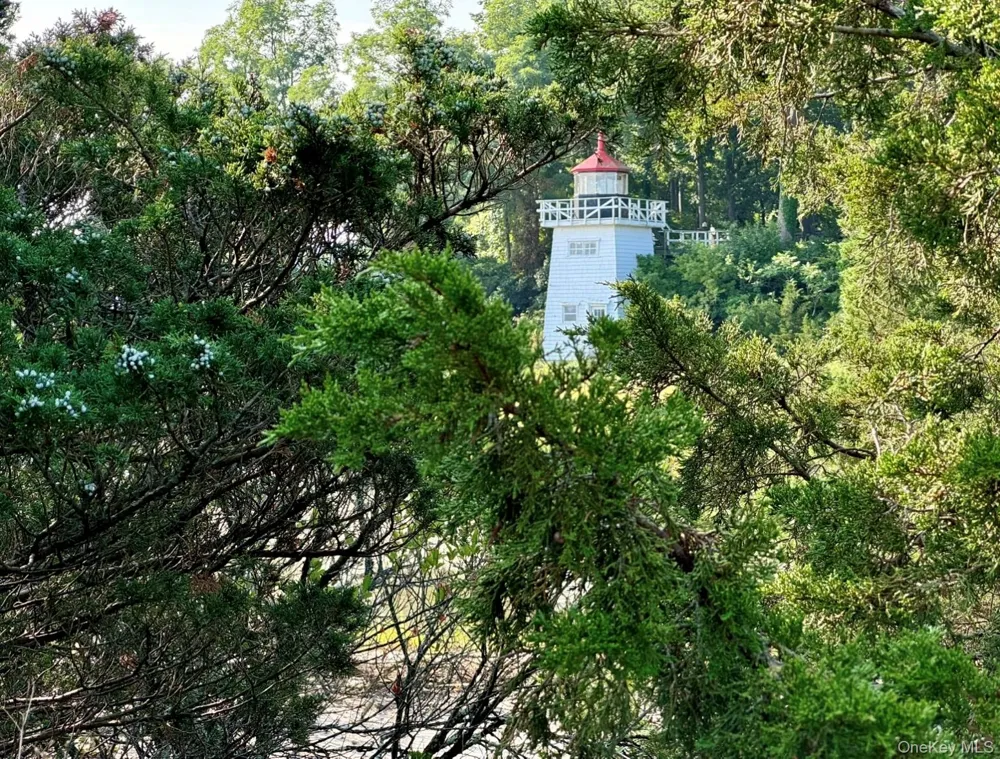 224 Centre Island Road Centre Island, NY 11771