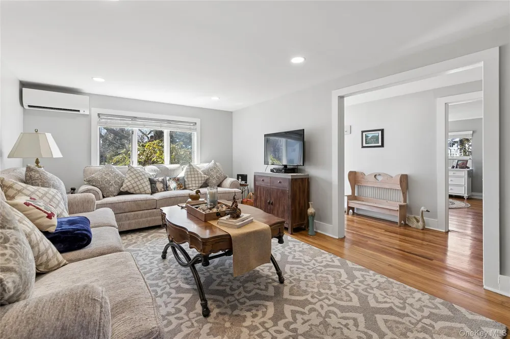 20 Mitchell Road Westhampton Beach, NY 11978