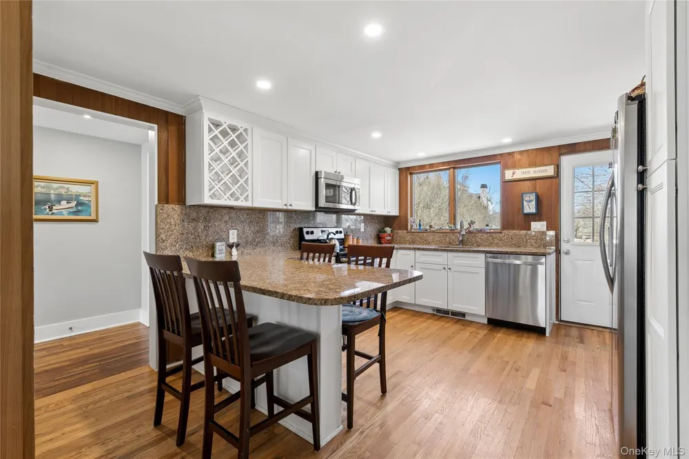 20 Mitchell Road Westhampton Beach, NY 11978