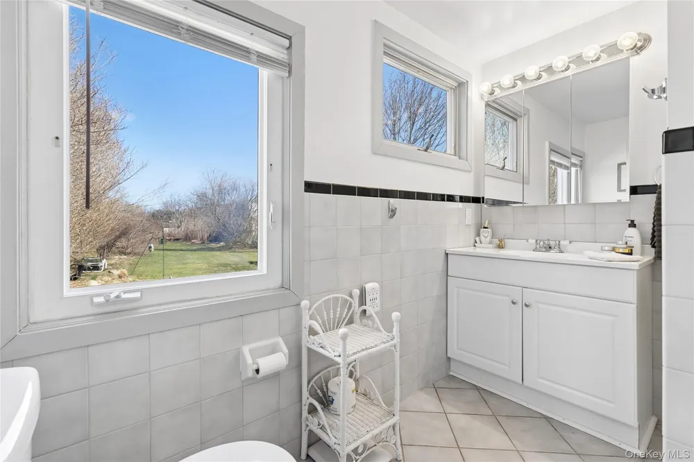 20 Mitchell Road Westhampton Beach, NY 11978