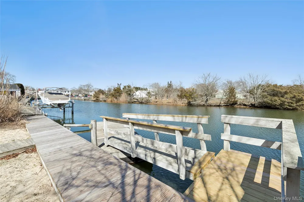 20 Mitchell Road Westhampton Beach, NY 11978