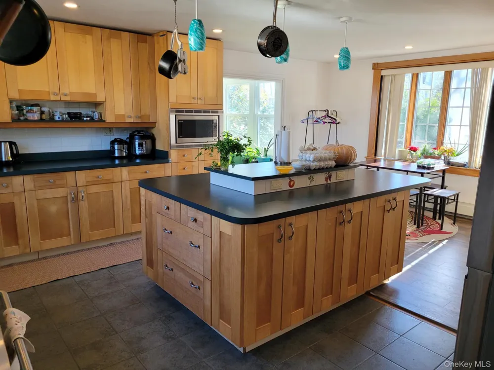 424 Centre Island Road Oyster Bay, NY 11771