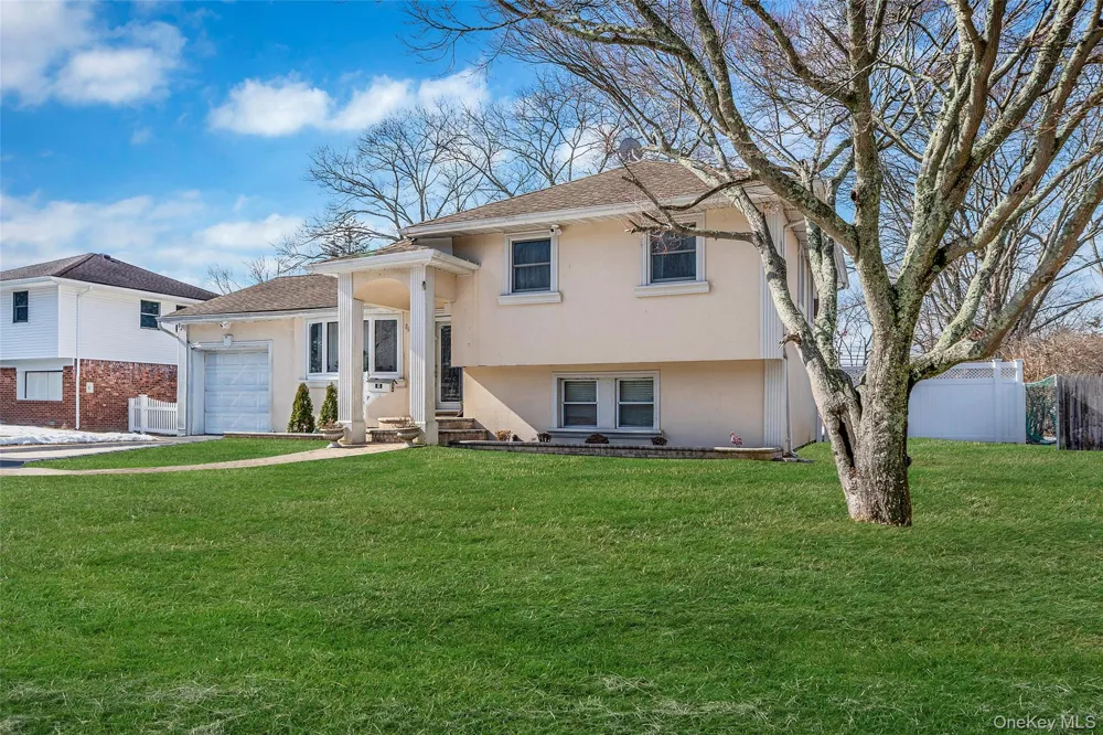 86 Overlook Drive East Islip, NY 11730