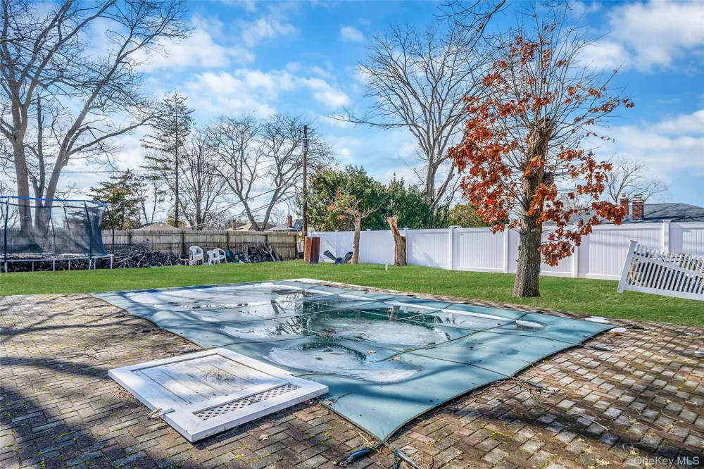 86 Overlook Drive East Islip, NY 11730