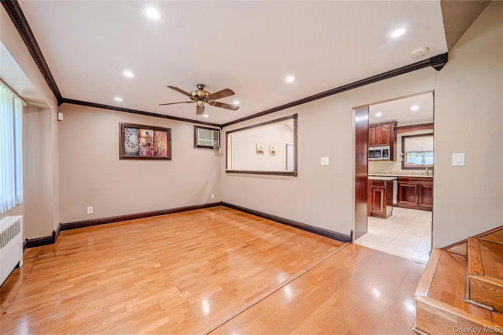 86 Overlook Drive East Islip, NY 11730