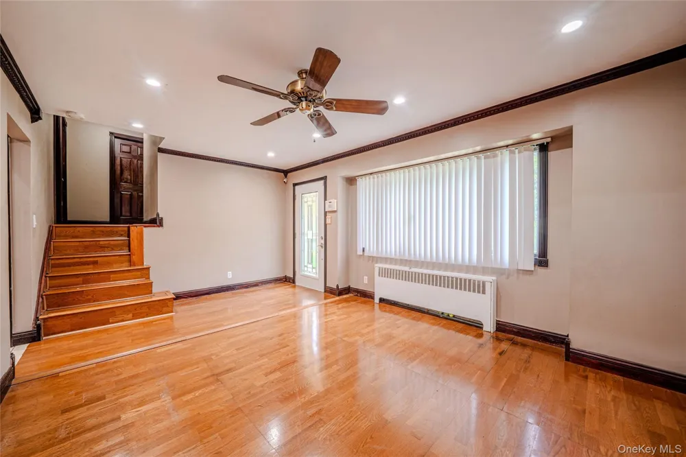 86 Overlook Drive East Islip, NY 11730