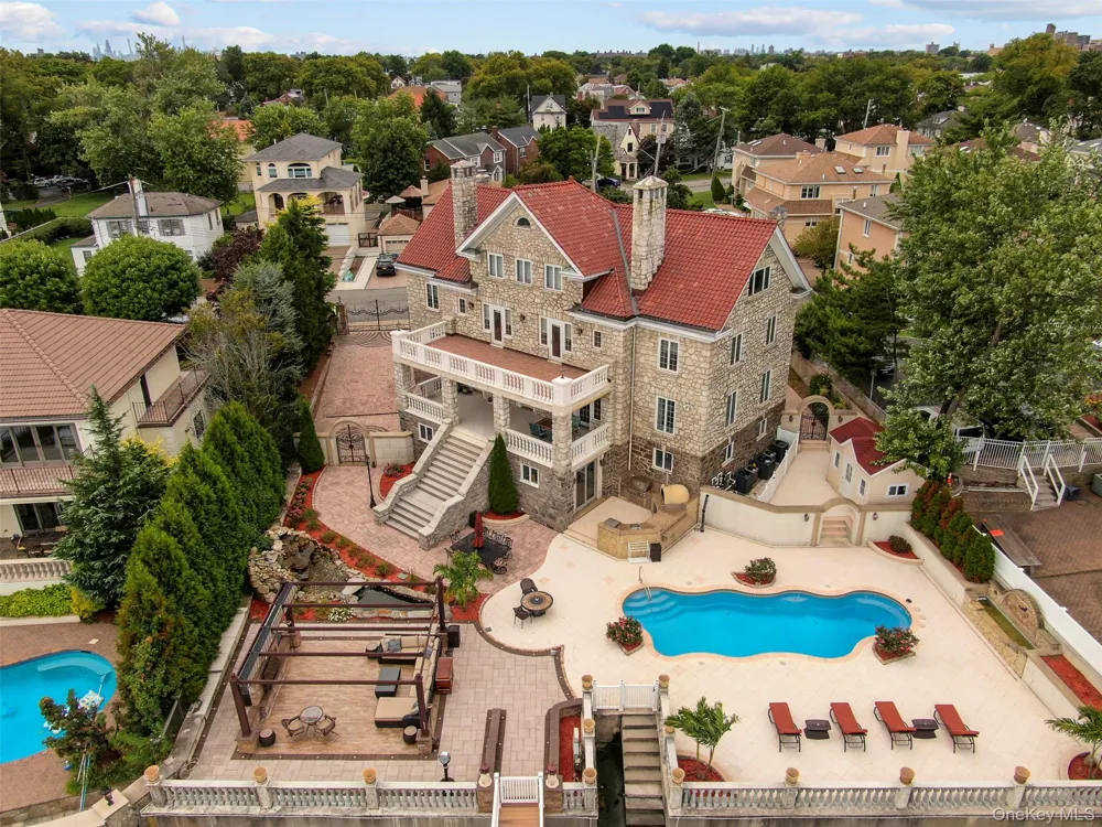 3407 Country Club Road Bronx, NY 10465