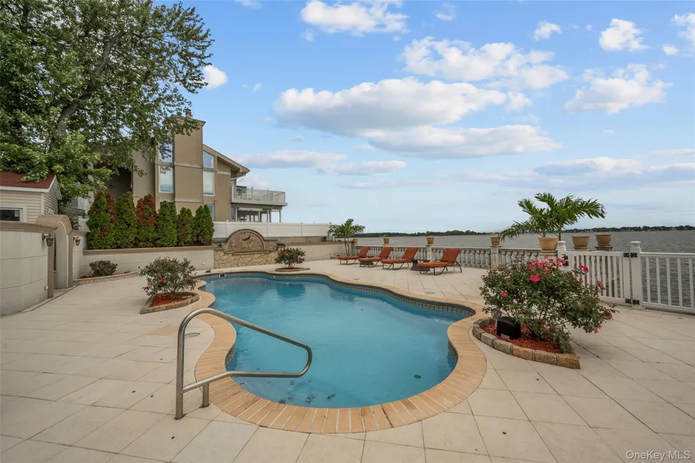 3407 Country Club Road Bronx, NY 10465
