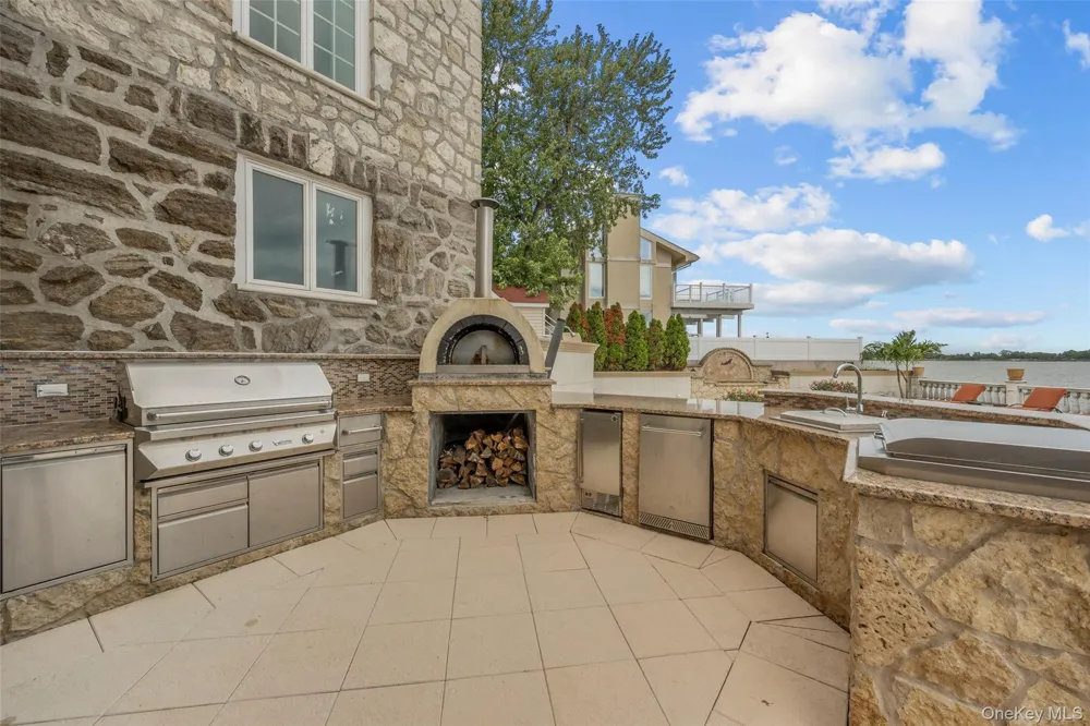 3407 Country Club Road Bronx, NY 10465