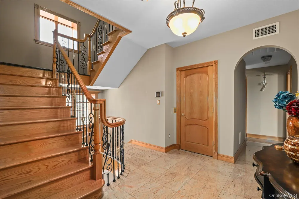3407 Country Club Road Bronx, NY 10465