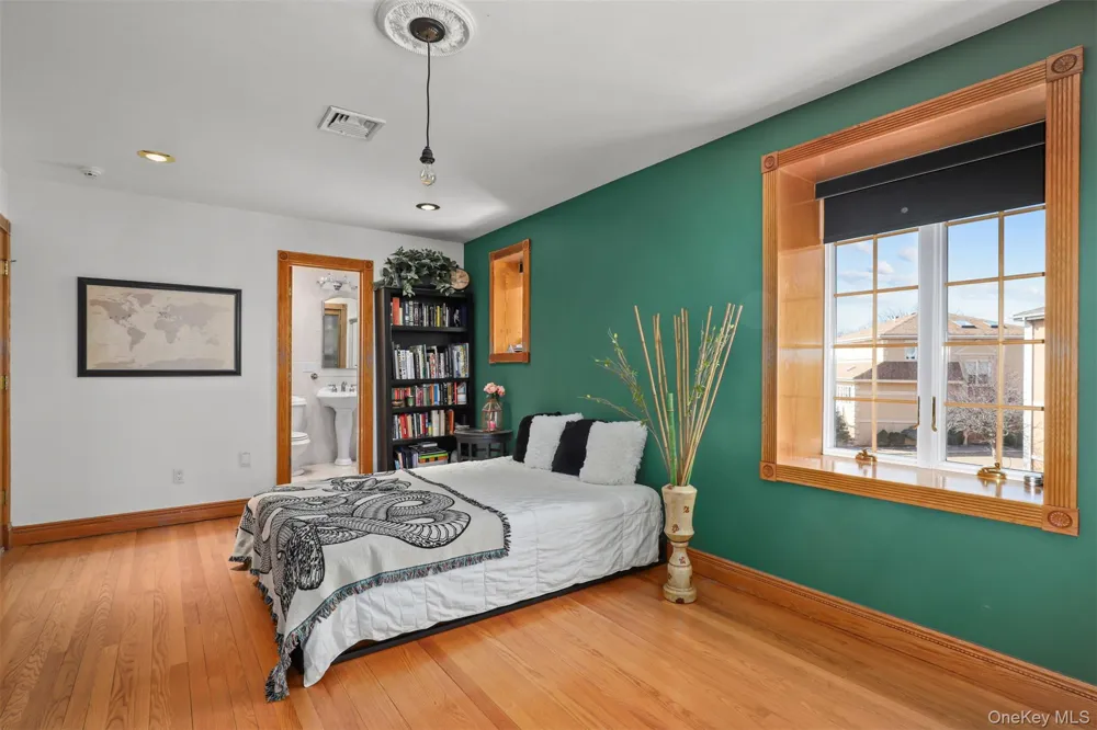 3407 Country Club Road Bronx, NY 10465