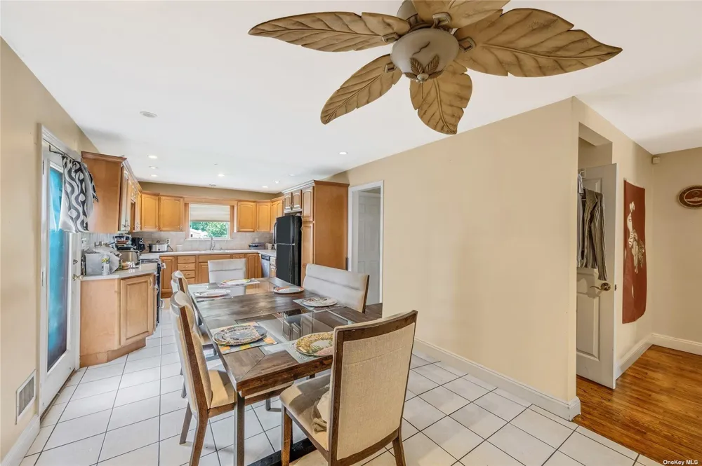 263 Park Drive Massapequa, NY 11758
