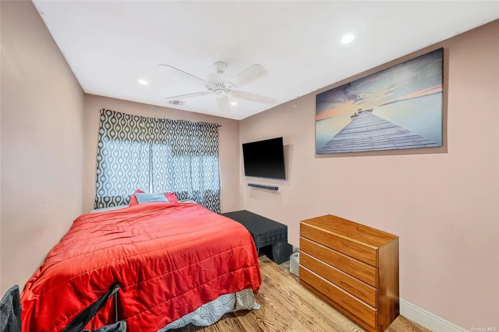263 Park Drive Massapequa, NY 11758
