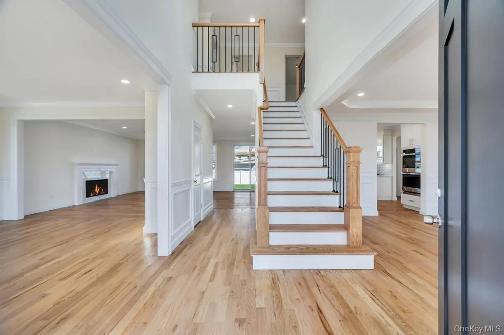 89 west Avenue Hicksville, NY 11801