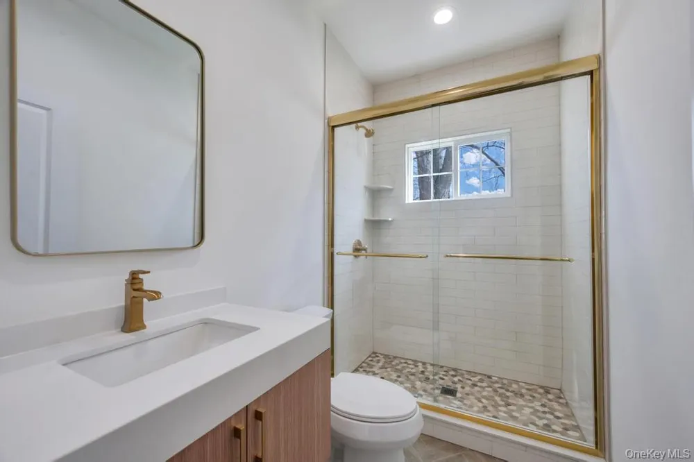 89 west Avenue Hicksville, NY 11801