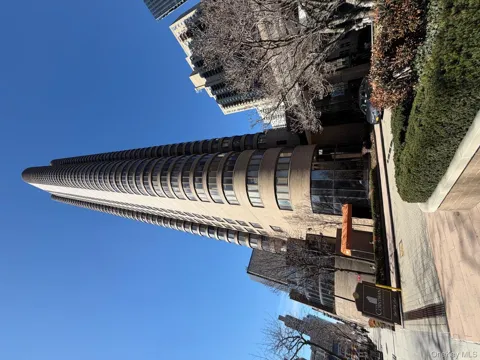 330 E 38th Street #12Q
