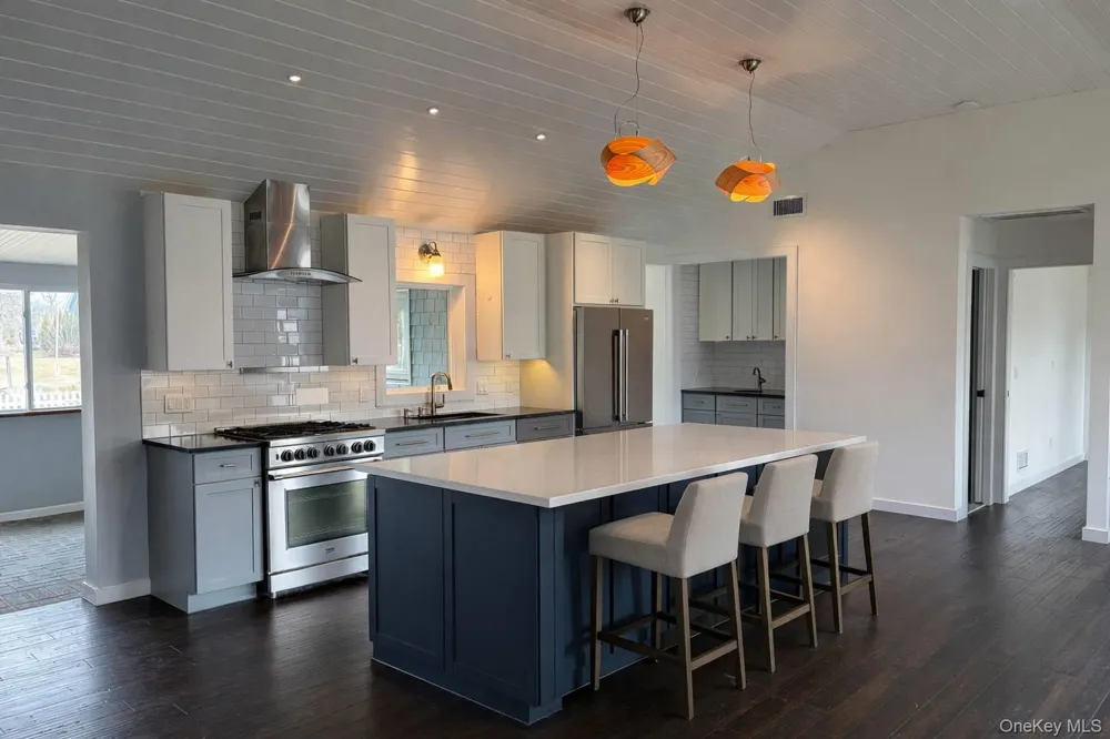 21 Tarpon Road East Quogue, NY 11942