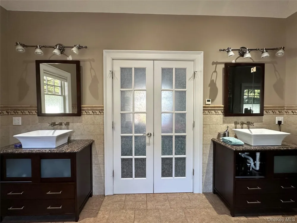 16 Oriole Place Farmingville, NY 11738