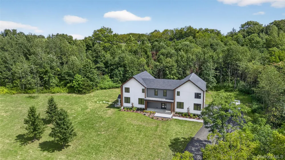 14 Warwick Isle Boulevard Pine Island, NY 10969