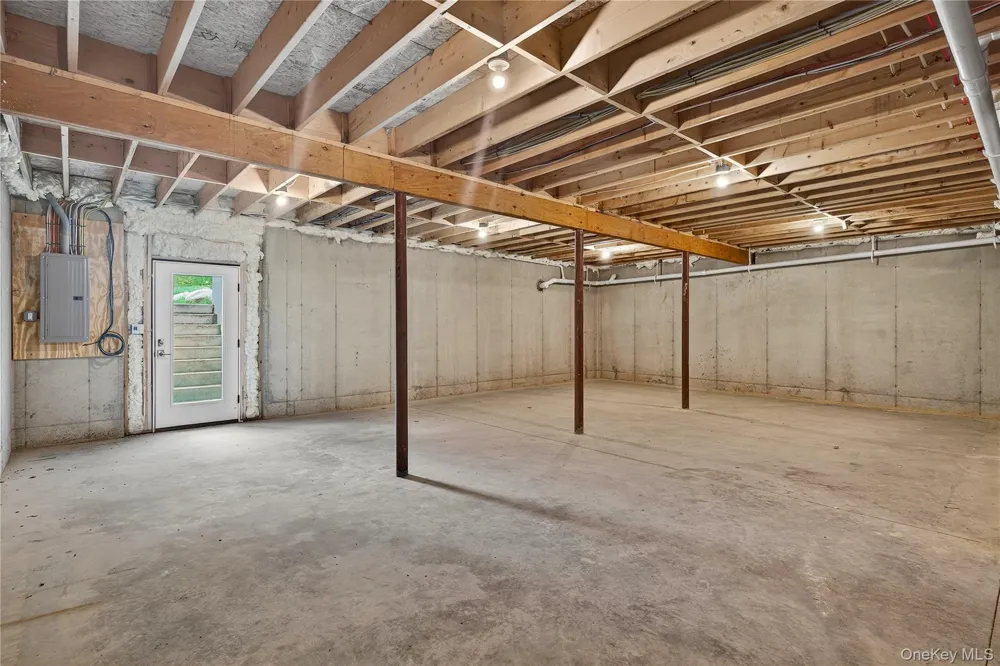 14 Warwick Isle Boulevard Pine Island, NY 10969