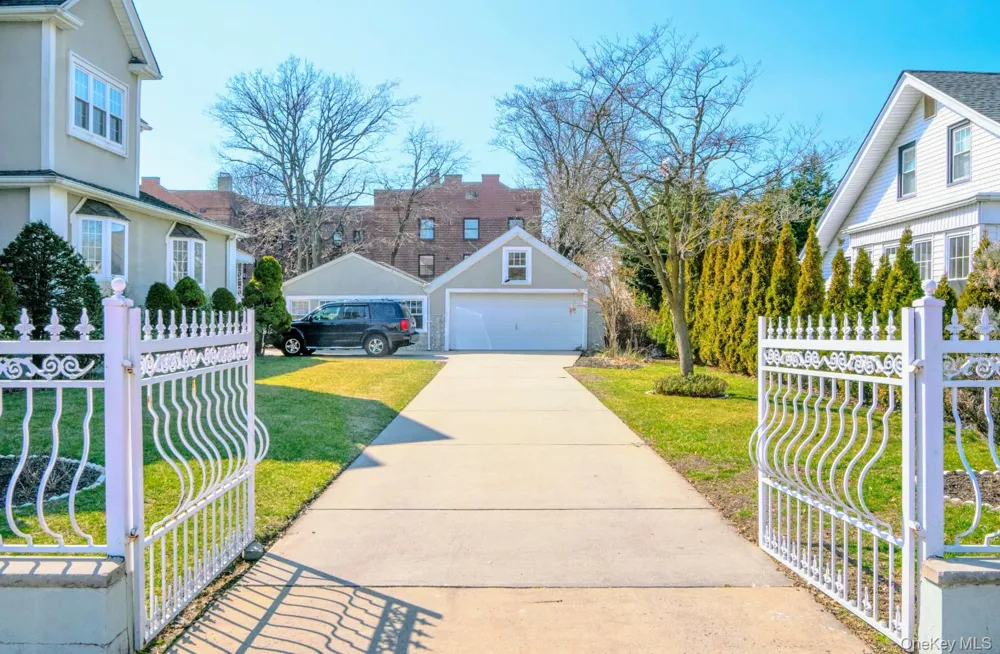 93-44 224th Street Queens Village, NY 11428