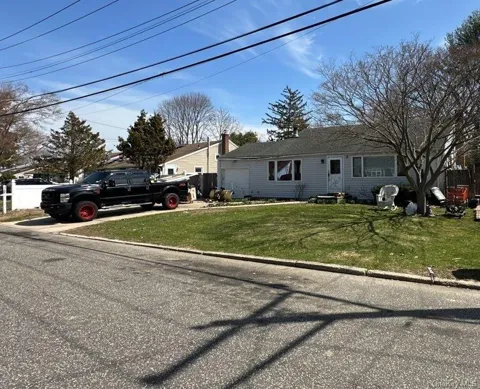 12 Glenwood Lane