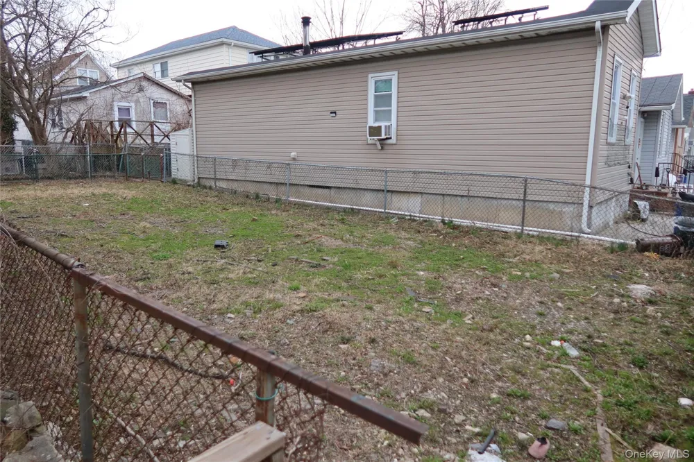 22B Edgewater Park Bronx, NY 10465