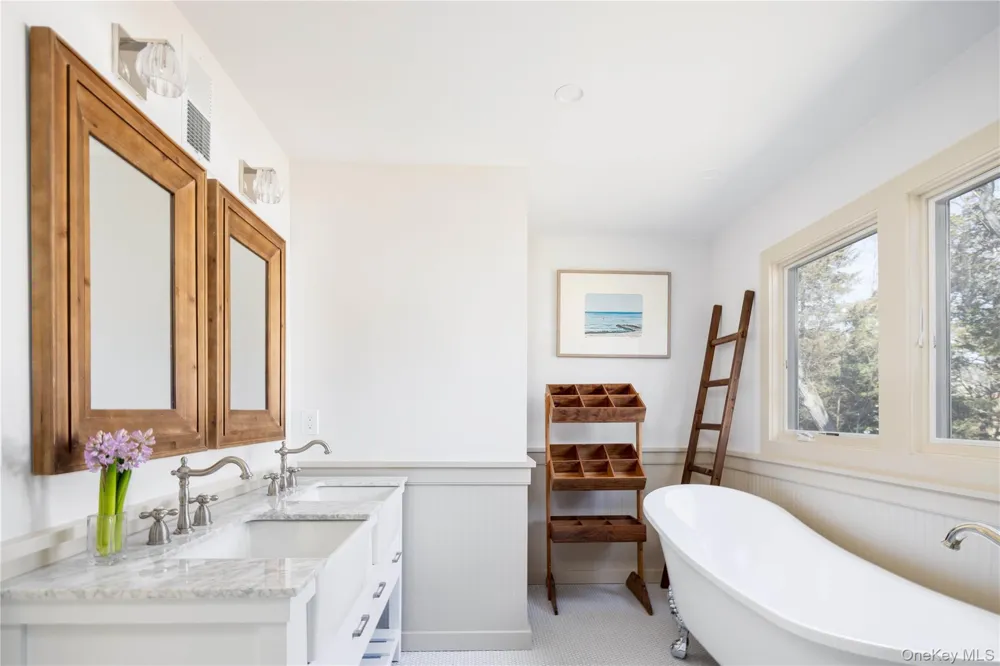 2845 Hobart Road Southold, NY 11971