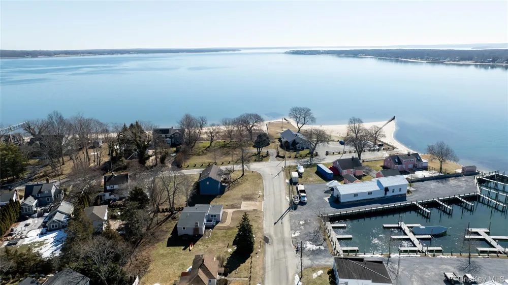 2845 Hobart Road Southold, NY 11971