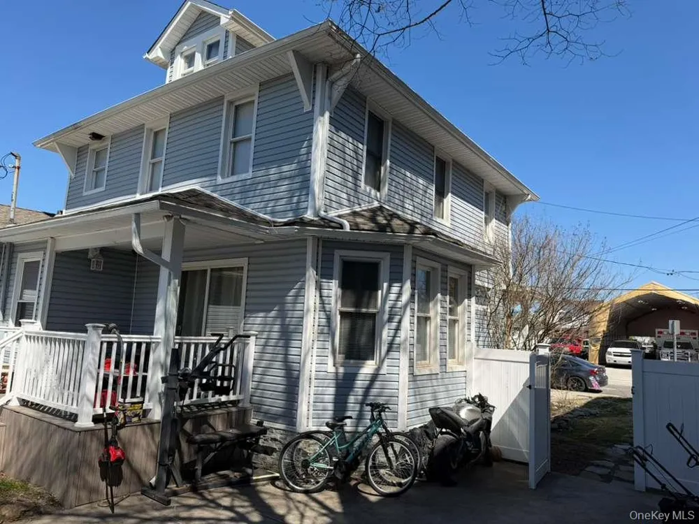 7 Meyer Avenue Lawrence, NY 11559