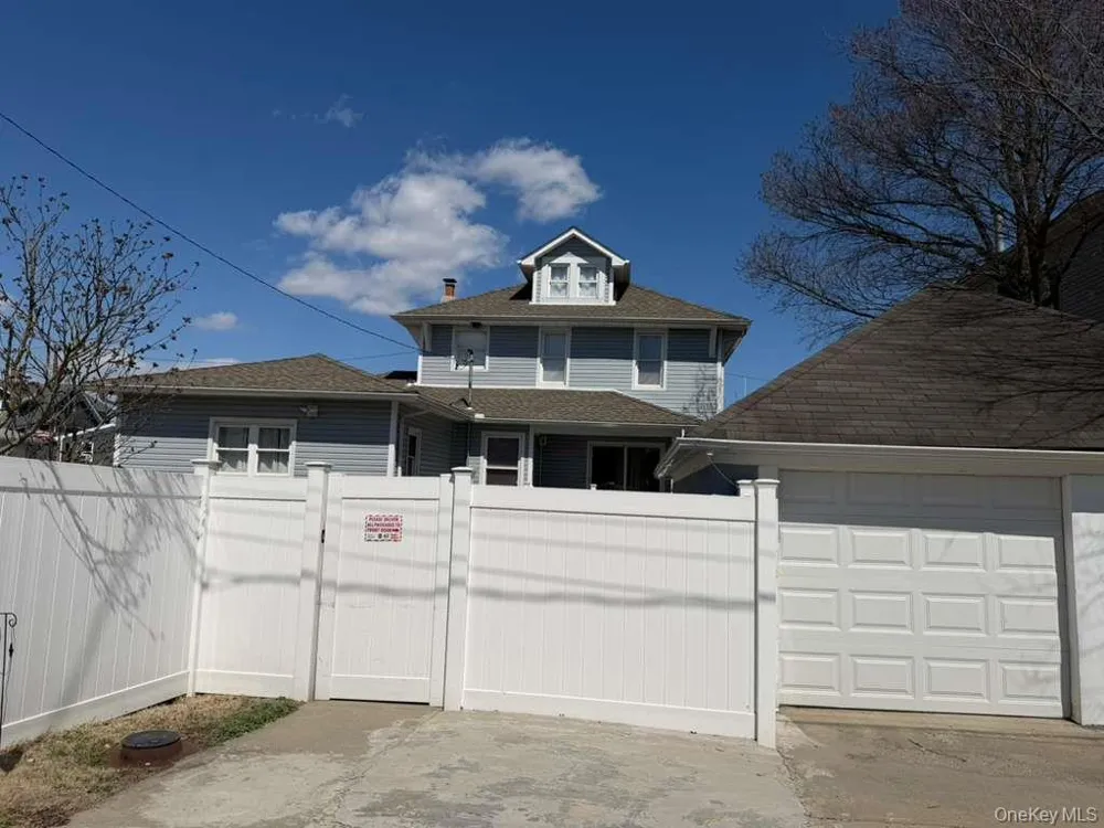 7 Meyer Avenue Lawrence, NY 11559