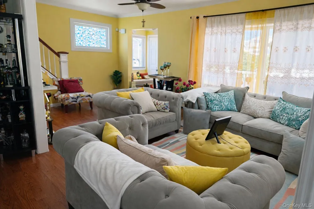 7 Meyer Avenue Lawrence, NY 11559