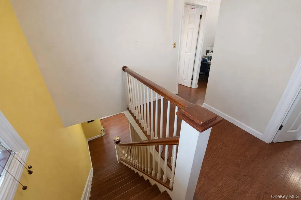 7 Meyer Avenue Lawrence, NY 11559