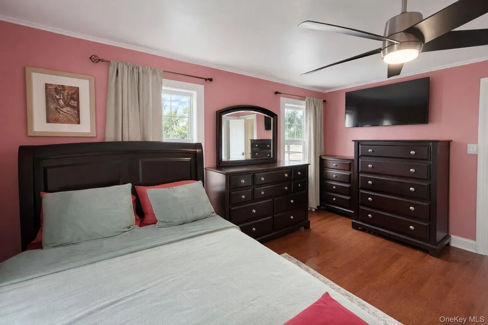 7 Meyer Avenue Lawrence, NY 11559