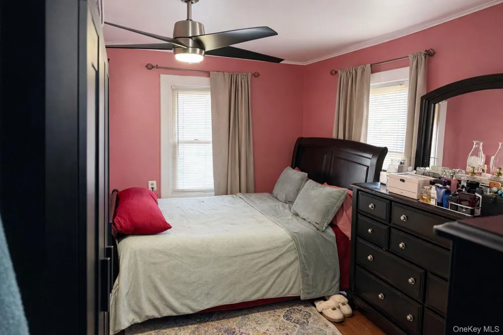 7 Meyer Avenue Lawrence, NY 11559