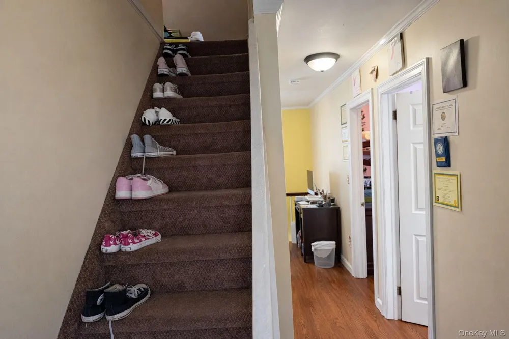 7 Meyer Avenue Lawrence, NY 11559