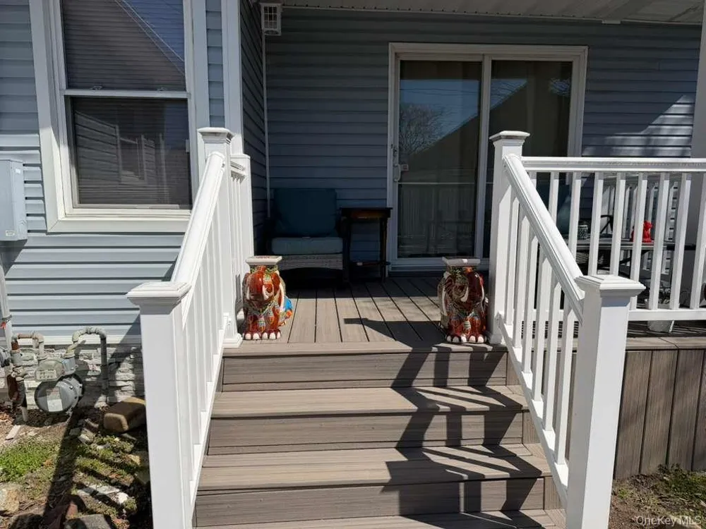 7 Meyer Avenue Lawrence, NY 11559