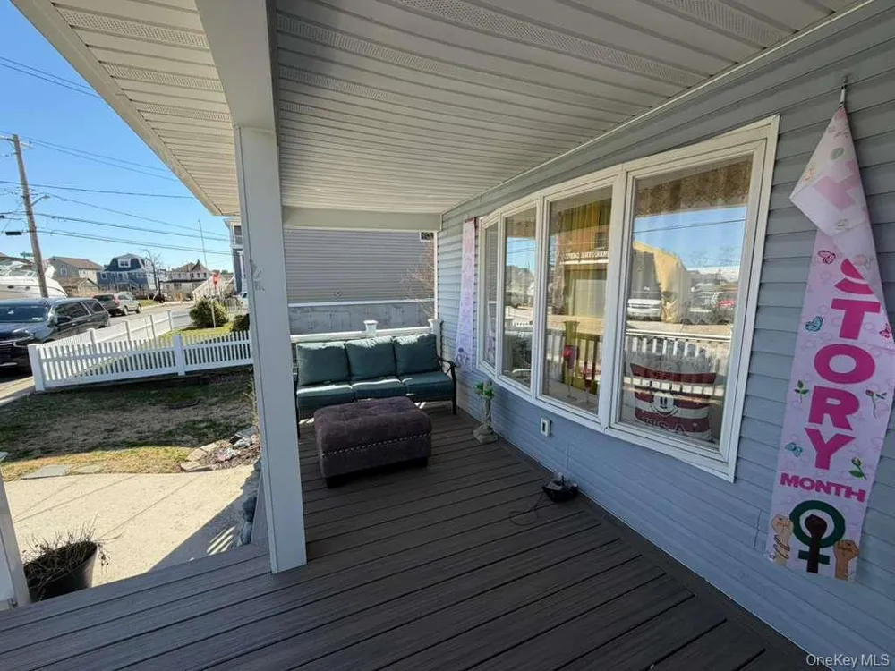 7 Meyer Avenue Lawrence, NY 11559