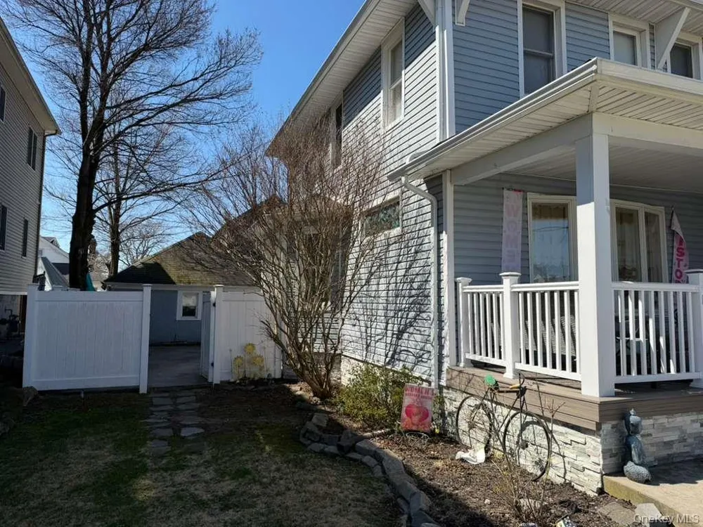 7 Meyer Avenue Lawrence, NY 11559