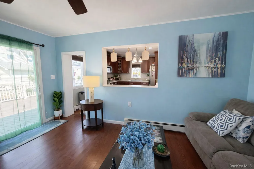 7 Meyer Avenue Lawrence, NY 11559
