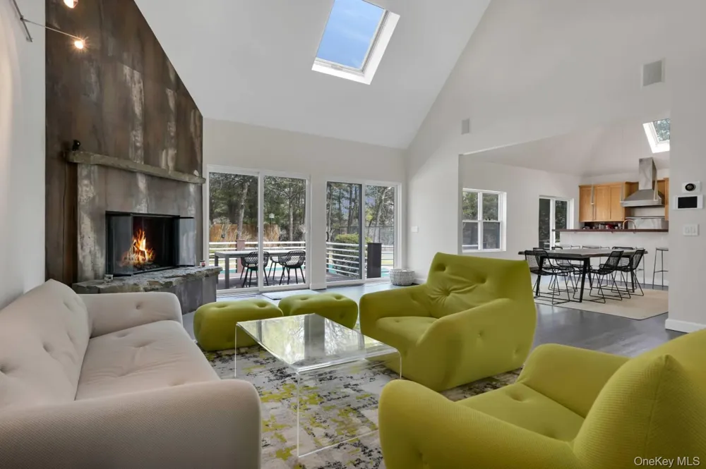 26 Lakeside Lane Westhampton, NY 11977