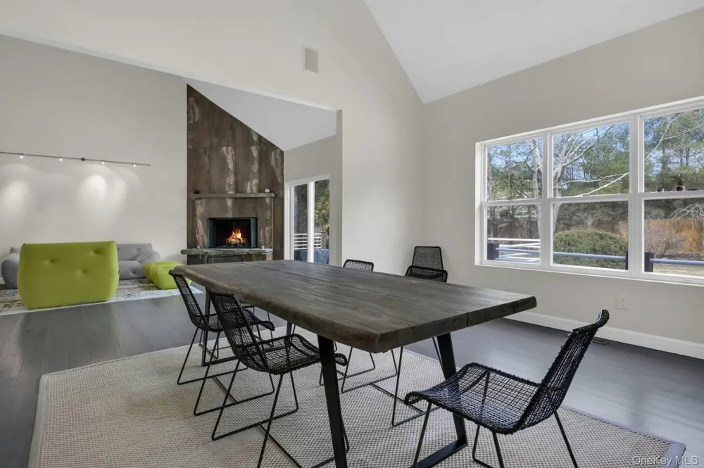 26 Lakeside Lane Westhampton, NY 11977