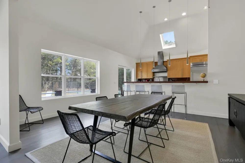 26 Lakeside Lane Westhampton, NY 11977