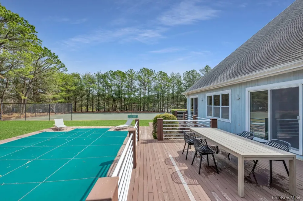 26 Lakeside Lane Westhampton, NY 11977