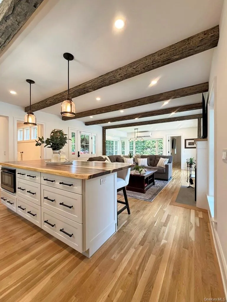 17C Basket Neck Lane Remsenburg, NY 11960