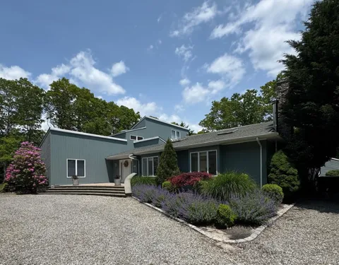26 Woodedge Trail