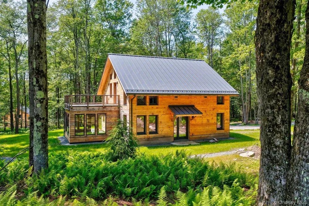 15 Manor Falls Drive Livingston Manor, NY 12758